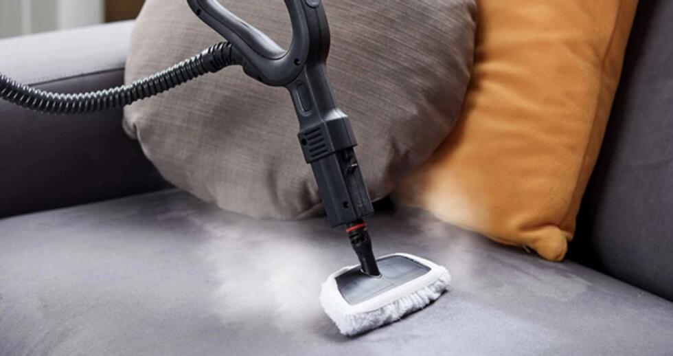 how does a carpet steamer work