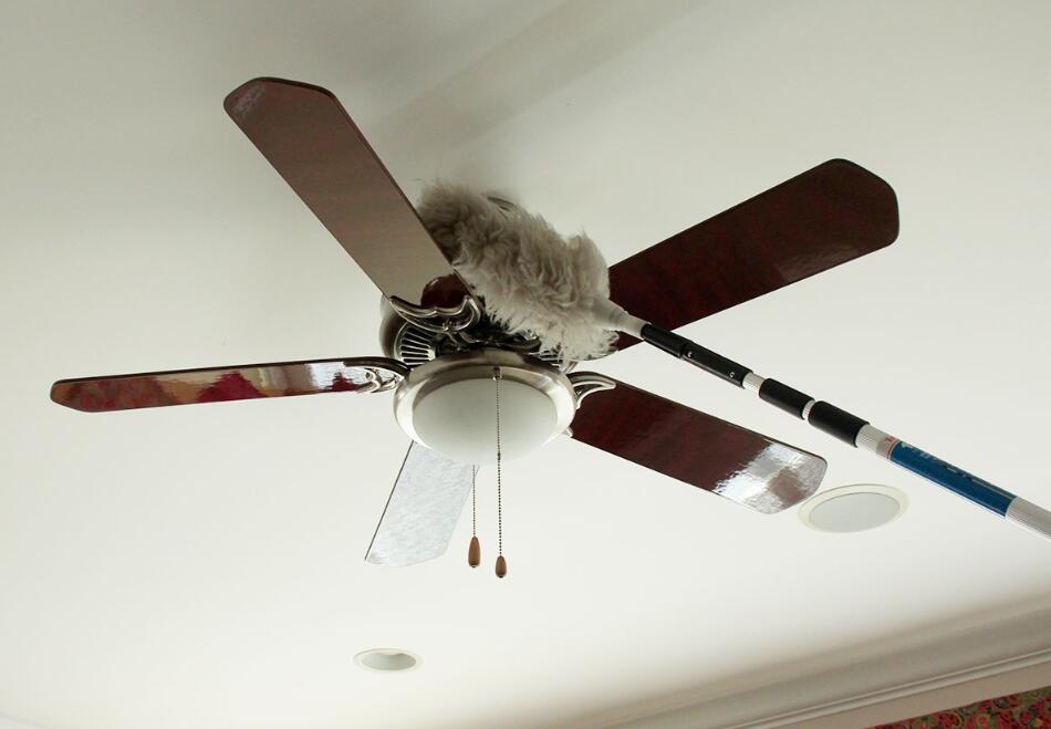 cleaning ceiling fan and ceiling light